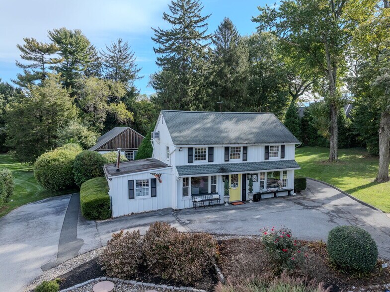 More Photos Of 5807 Kennett Pike, Wilmington Office For Sale