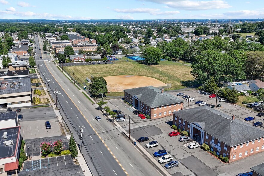 More Photos Of 1115 Clifton Ave, Clifton Medical For Lease