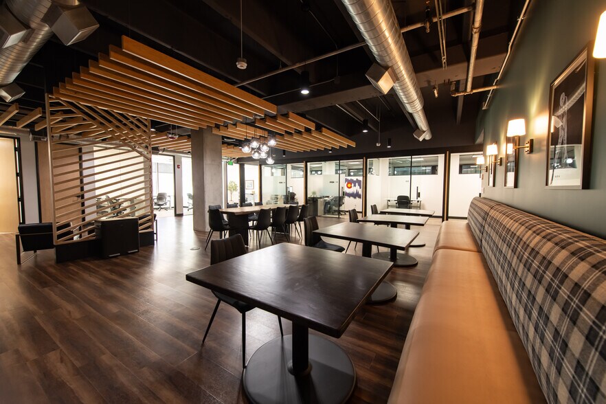 More Photos Of 5680 Greenwood Plaza, Greenwood Village Office For Sale