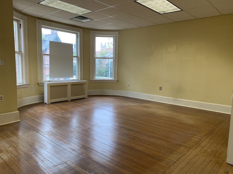 More Photos Of 65 Trumbull St, New Haven Medical For Lease