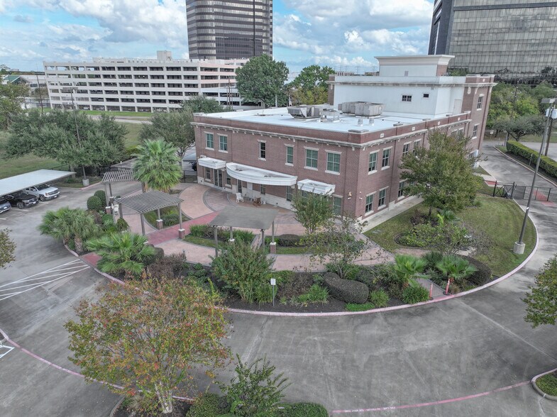 More Photos Of 16651 Ronan Rd, Houston Office For Sale