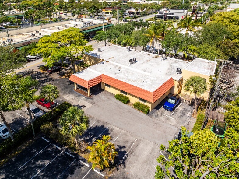 More Photos Of 1821 NE 25th St, Lighthouse Point Medical For Sale