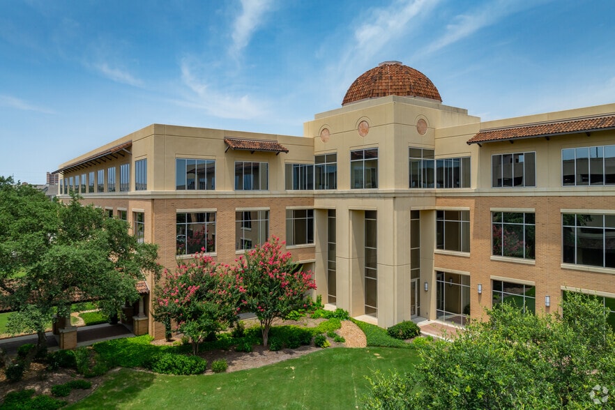 More Photos Of Loop 1604 & Stone Oak Parkway, San Antonio Office For Lease