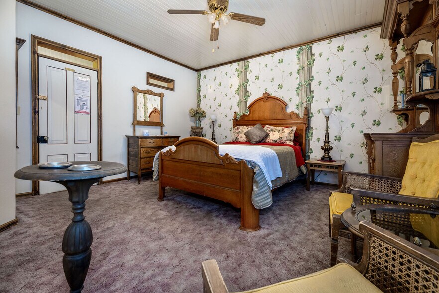 More Photos Of 15432 Washington Rd, Washington Storefront Retail Residential For Sale