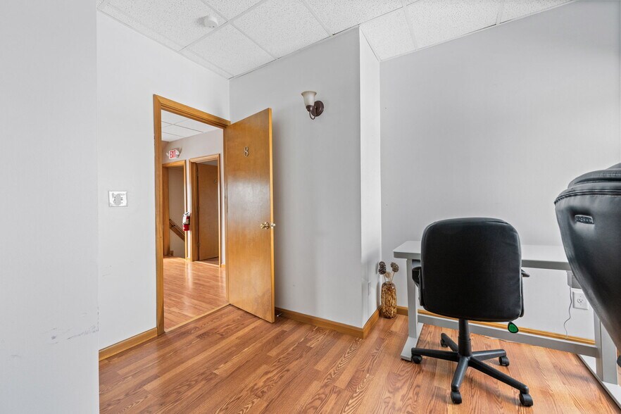 More Photos Of 28916 Euclid Ave, Wickliffe Office For Sale