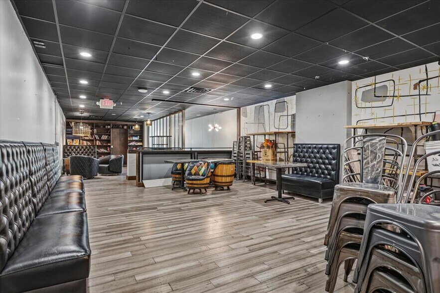 More Photos Of 406 E Adams St, Springfield Storefront Retail Residential For Sale