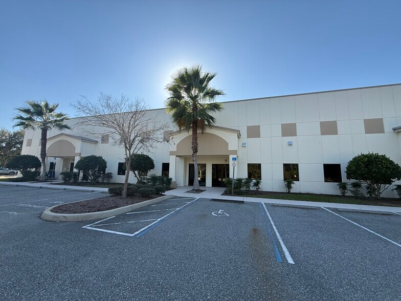 Primary Photo Of 1800 Concept Ct, Daytona Beach Flex For Lease