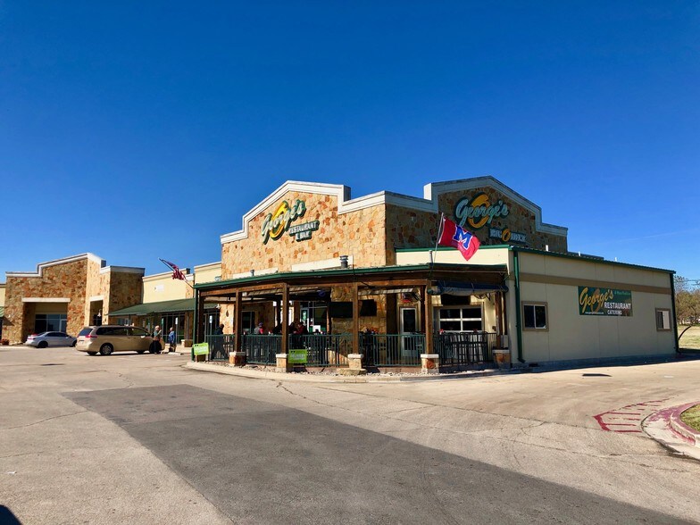 More Photos Of 1201 Hewitt Dr, Waco Unknown For Lease