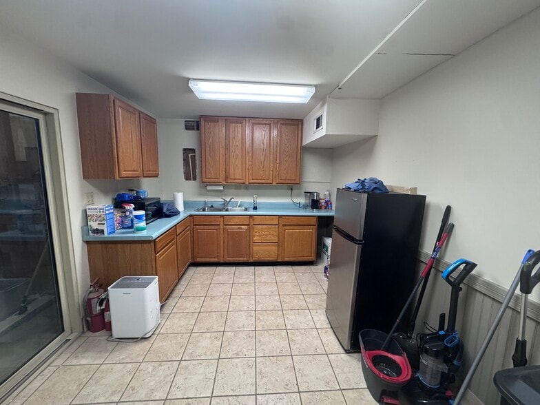 More Photos Of 165 S 122nd Ave, Tulsa Warehouse For Sale