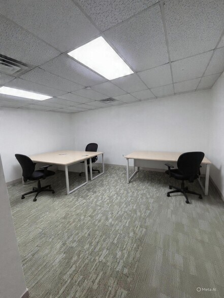 More Photos Of 11-23 Bannard St, Freehold Warehouse For Lease