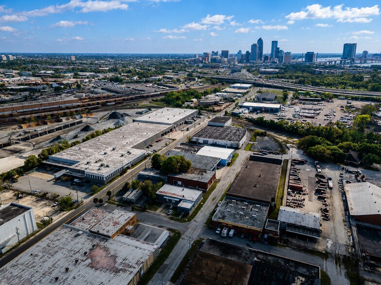 More Photos Of 69 Copeland St, Jacksonville Flex For Lease