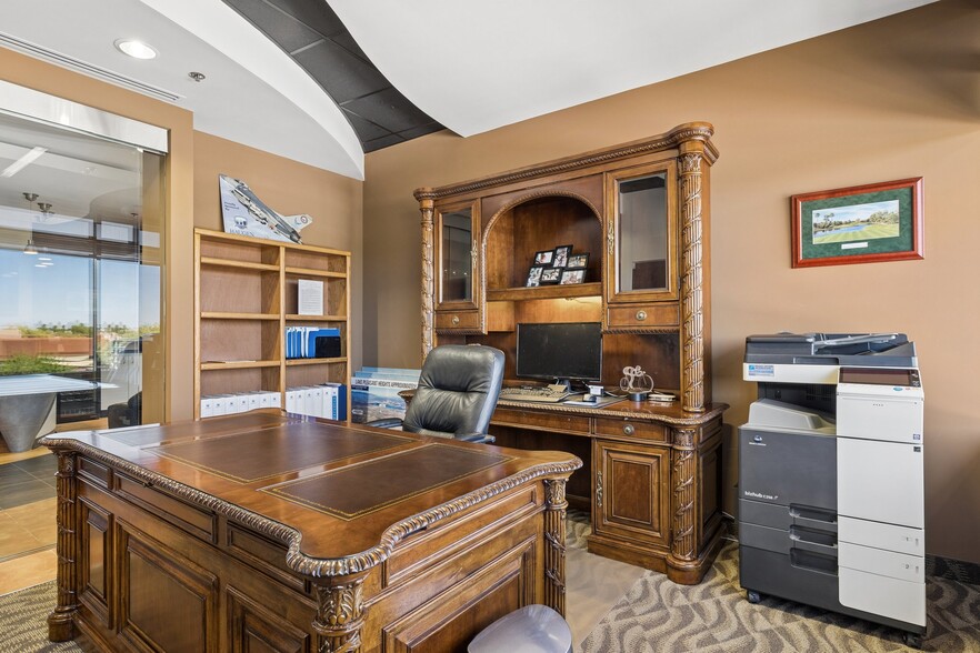 More Photos Of 8765 E Bell Rd, Scottsdale Loft Creative Space For Sale