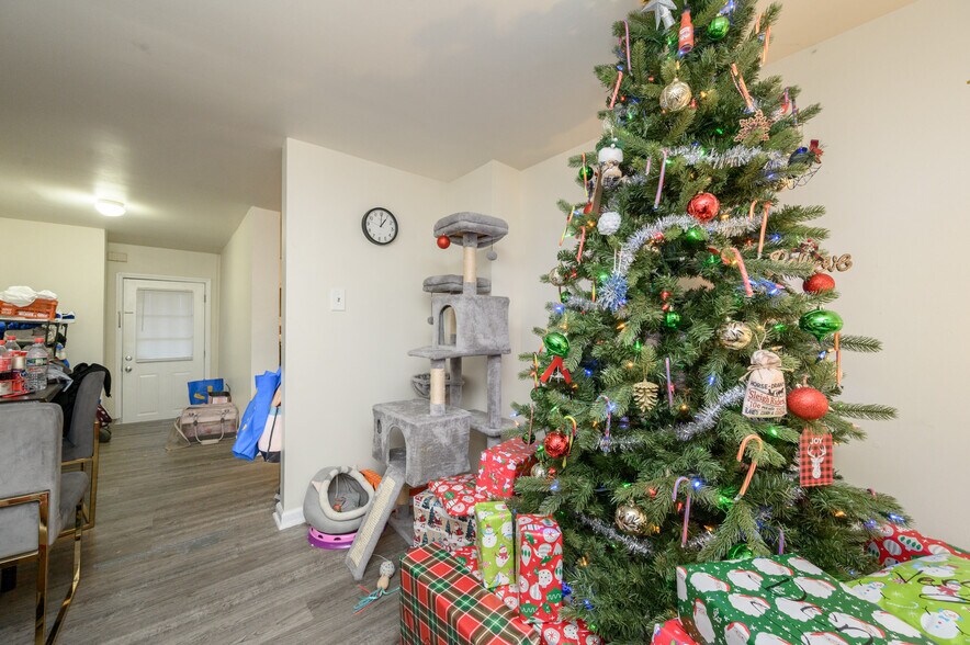 More Photos Of 122 S Rosewell Ave, South Amboy Apartments For Sale