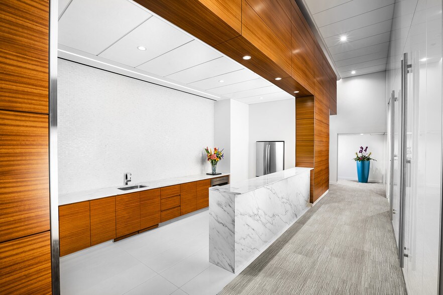 More Photos Of 1441 L St NW, Washington Office For Sale