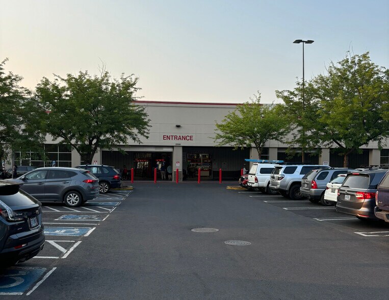 More Photos Of 2500 NE US-20 Hwy, Bend Freestanding For Sale