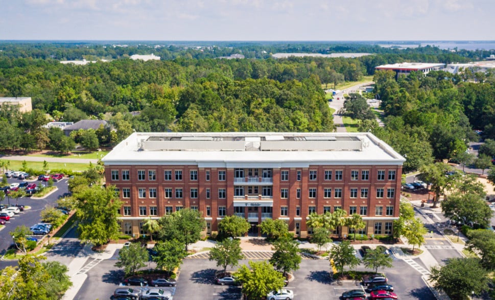 More Photos Of 115 Fairchild St, Daniel Island Office For Lease