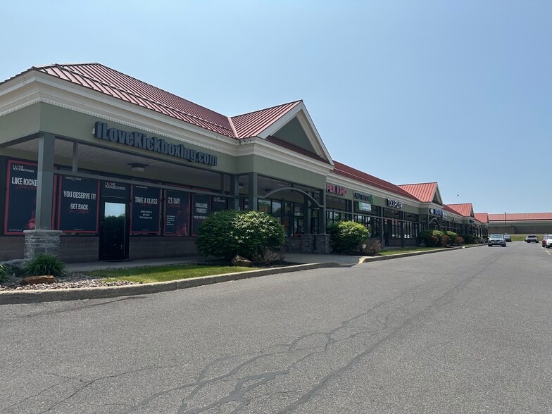 More Photos Of 8395-8417 Oswego Rd, Liverpool Unknown For Lease