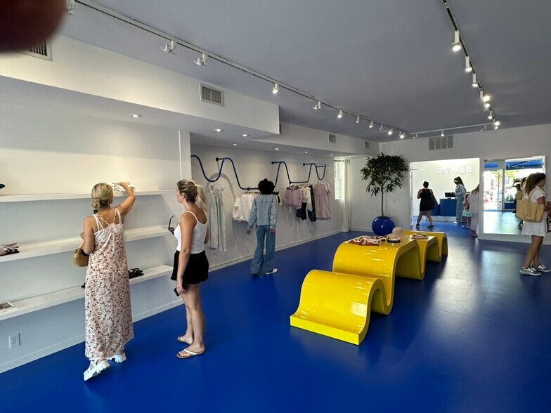 More Photos Of 52 Jobs Ln, Southampton Storefront For Lease