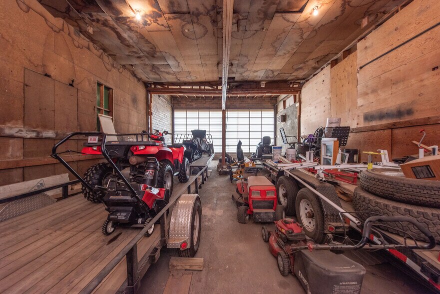 More Photos Of 250 E Villard St, Dickinson Office For Sale