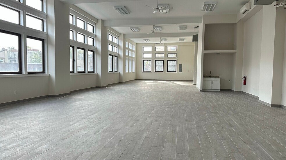 More Photos Of 405-407 Gates Ave, Brooklyn Loft Creative Space For Lease