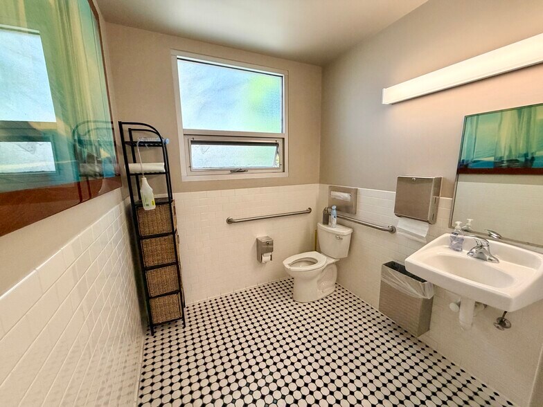 More Photos Of 100 N El Camino Real, San Mateo Office For Sale