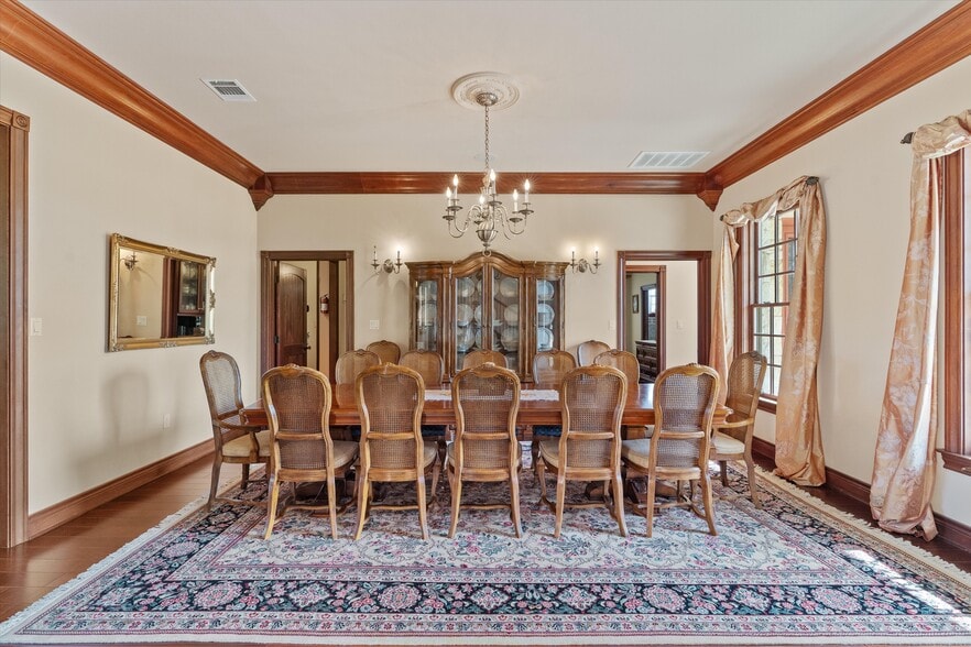 More Photos Of 1092 FM 3000, Elgin Specialty For Sale