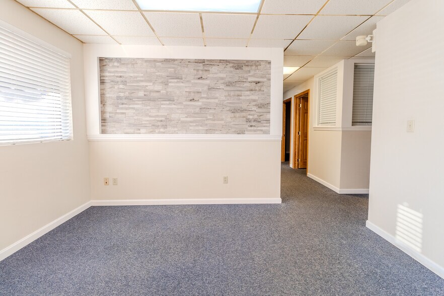 More Photos Of 9173 Lincoln Hwy, Irwin Office For Sale