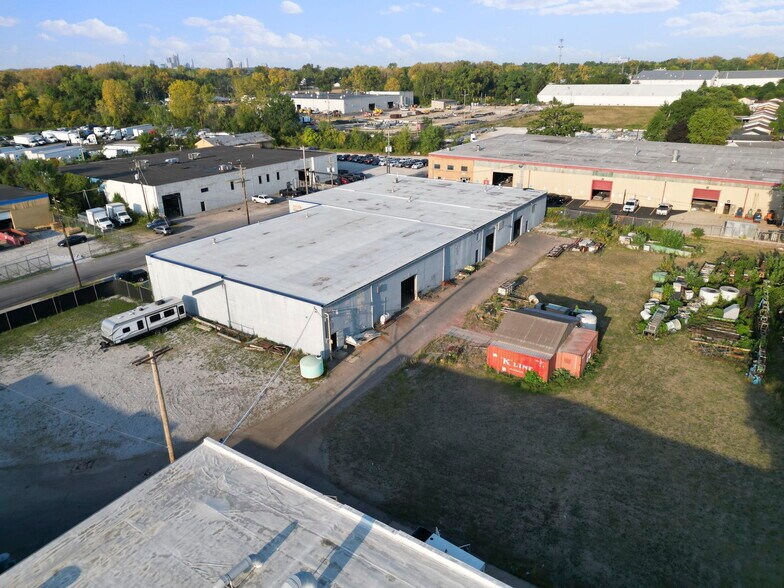 More Photos Of 1711 Woodland Ave, Columbus Warehouse For Sale