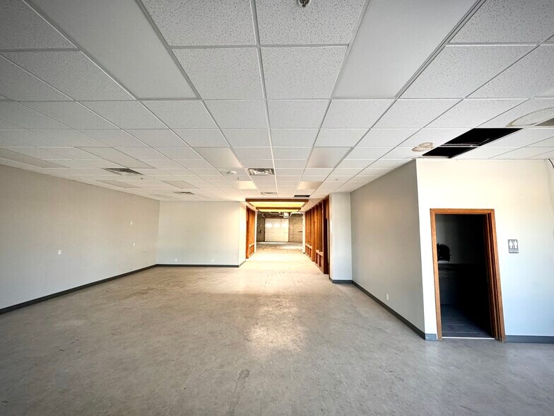 More Photos Of 4042 Pacific Ave, Riverdale Light Distribution For Lease