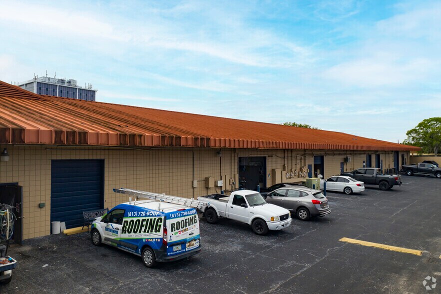 More Photos Of 9280 Bay Plaza Blvd, Tampa Unknown For Lease