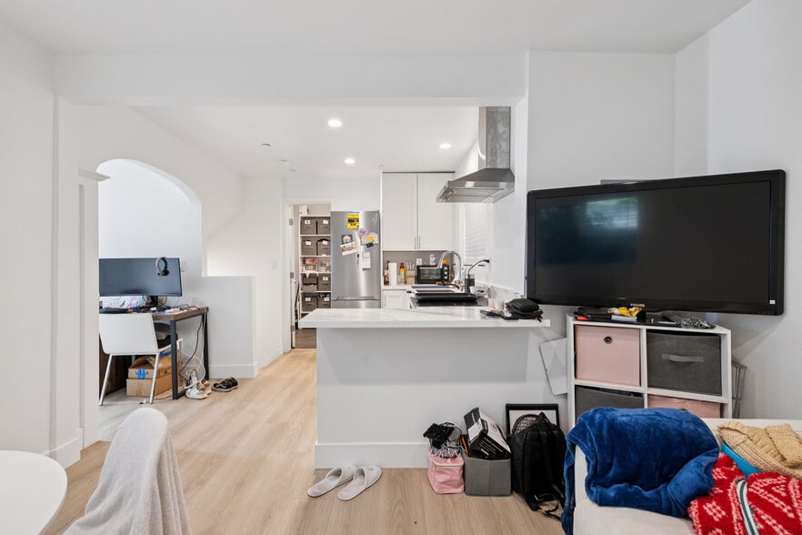 More Photos Of 250 Red Hill Ave, San Anselmo Apartments For Sale