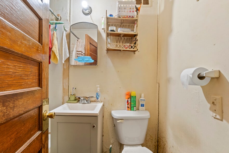 More Photos Of 112 E 20th St, Baltimore Multifamily For Sale