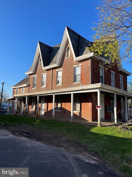 Primary Photo Of 215 S Broad St, Lansdale Apartments For Sale