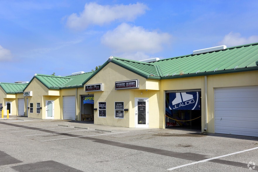 More Photos Of 10038-10060 Gibsonton Dr, Riverview Warehouse For Lease