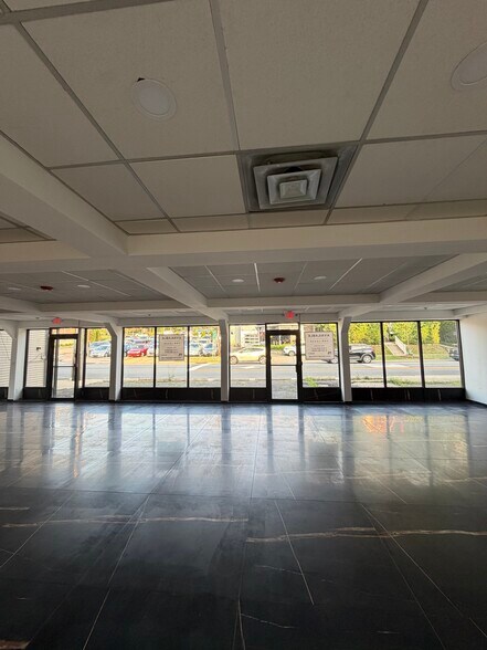 More Photos Of 340 Grand Ave, Leonia Storefront For Lease