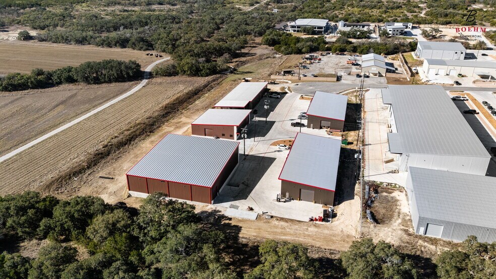 More Photos Of 52 Worth Dr, Boerne Warehouse For Lease
