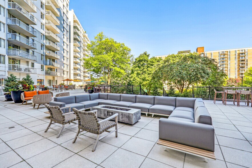 More Photos Of 1350 Beverly Rd, McLean Apartments For Lease