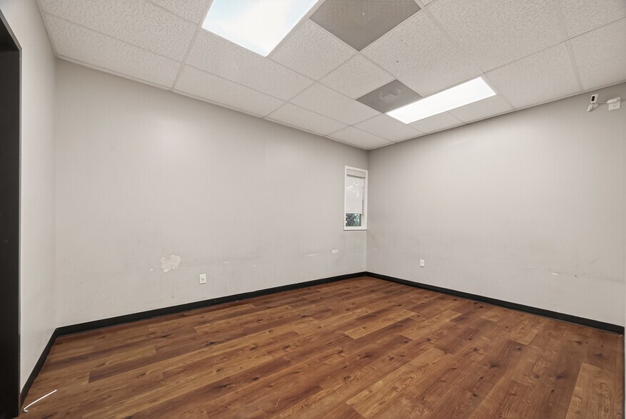 More Photos Of 2223 Dorrington St, Houston Medical For Lease