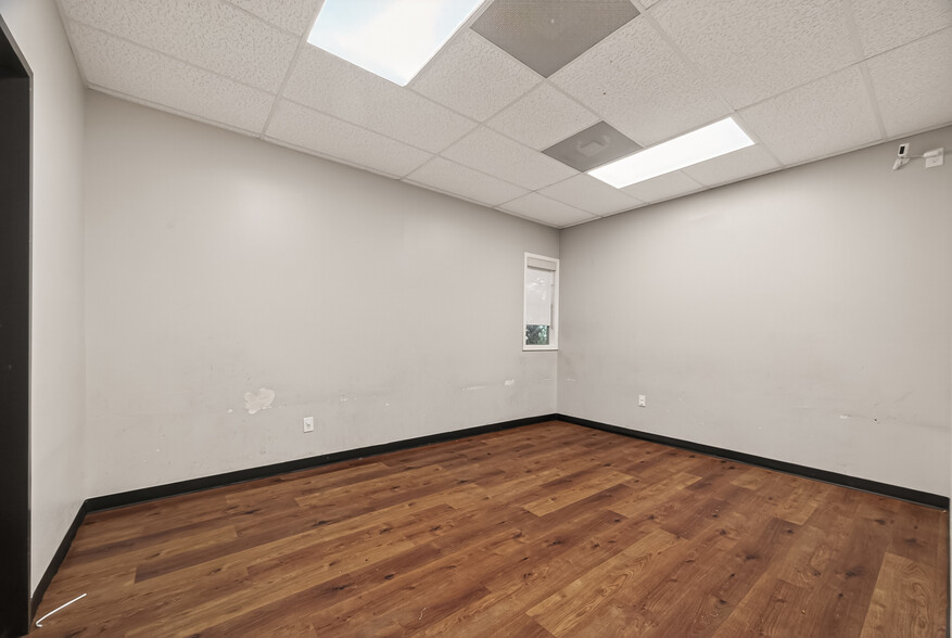 More Photos Of 2223 Dorrington St, Houston Medical For Lease