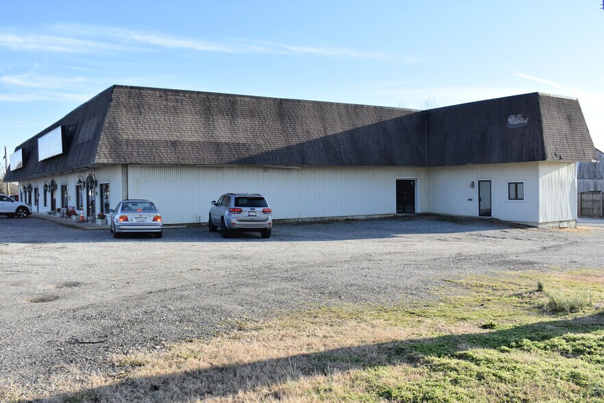 More Photos Of 28967 Three Notch Rd, Mechanicsville Freestanding For Lease