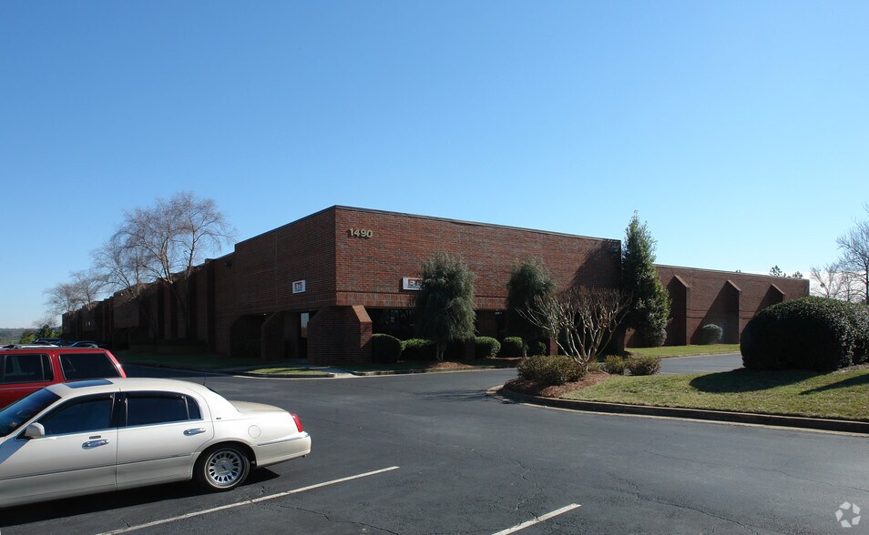 More Photos Of 1490 Westfork Dr, Lithia Springs Warehouse For Lease