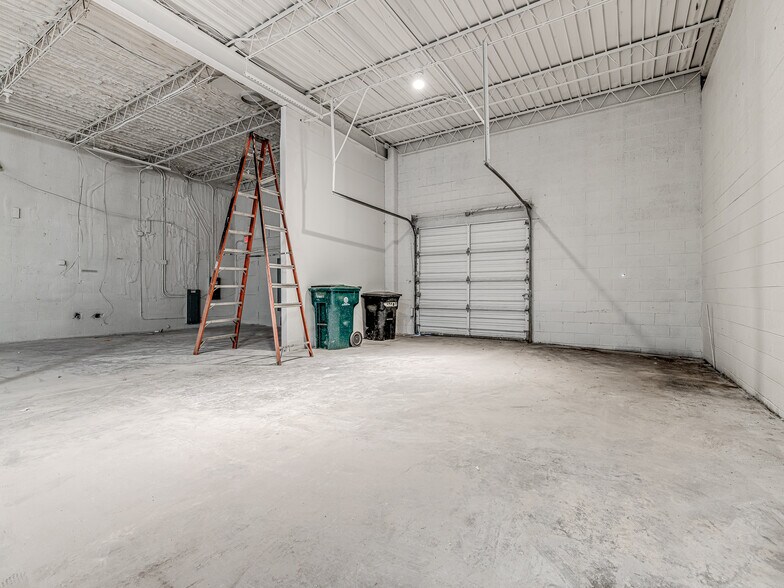 More Photos Of 912 N Pennsylvania Ave, Oklahoma City Warehouse For Lease