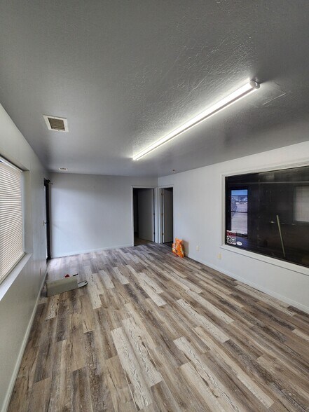 More Photos Of 6570 E 6th St, Prescott Valley Warehouse For Lease