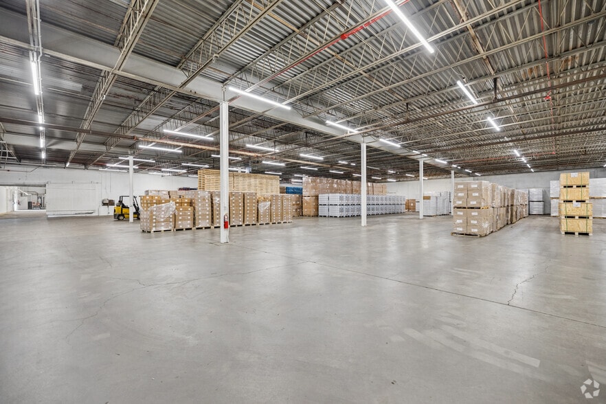 More Photos Of 6 Willow Rd, Ayer Warehouse For Lease