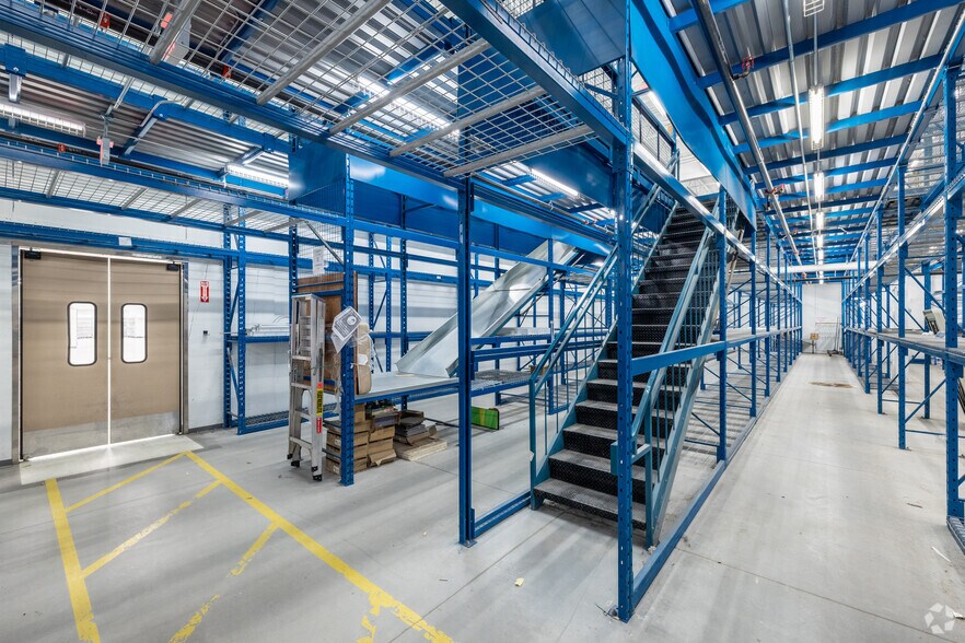 More Photos Of 3742 Innes Rd, Ottawa Unknown For Lease