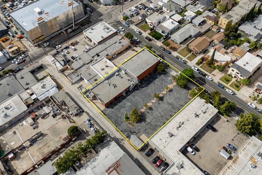 More Photos Of 700-710 W Wilson Ave, Glendale Warehouse For Sale