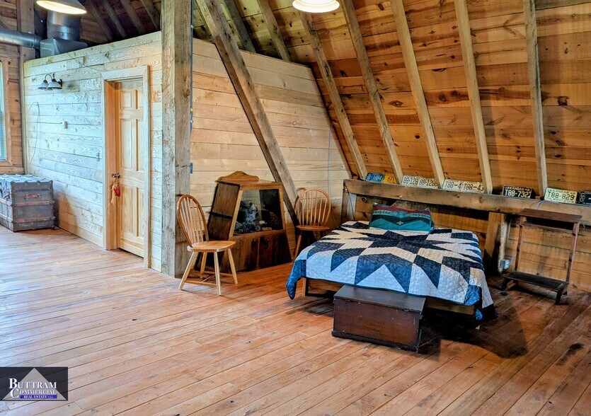 More Photos Of 4014 E 7th St, Joplin General Retail For Sale