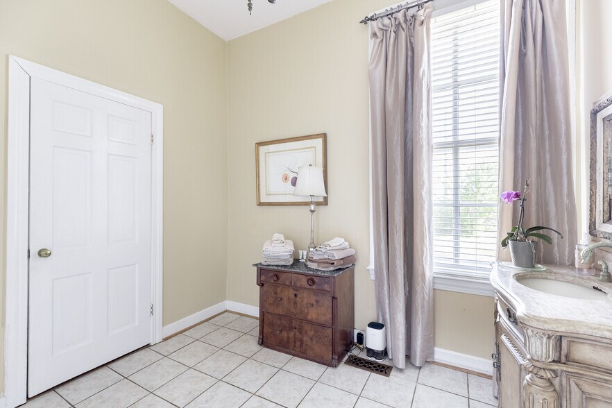 More Photos Of 2416 Lowesville Rd, Amherst Hospitality For Sale