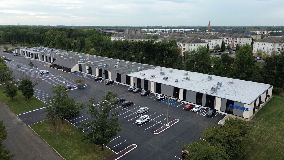 More Photos Of 1 Electronics Dr, Hamilton Light Manufacturing For Lease