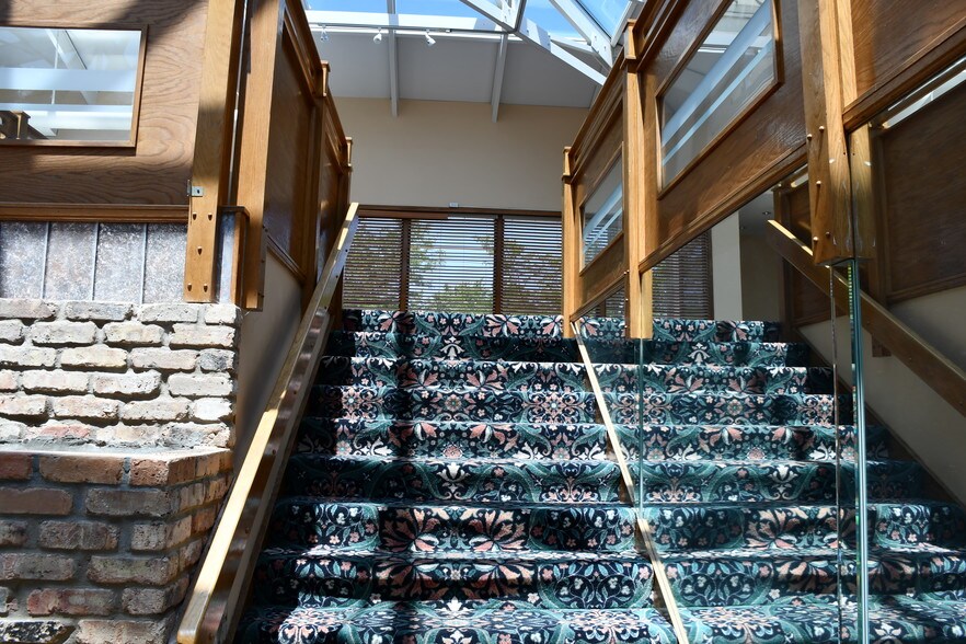 More Photos Of 10211 W Lincoln Hwy, Frankfort Restaurant For Lease